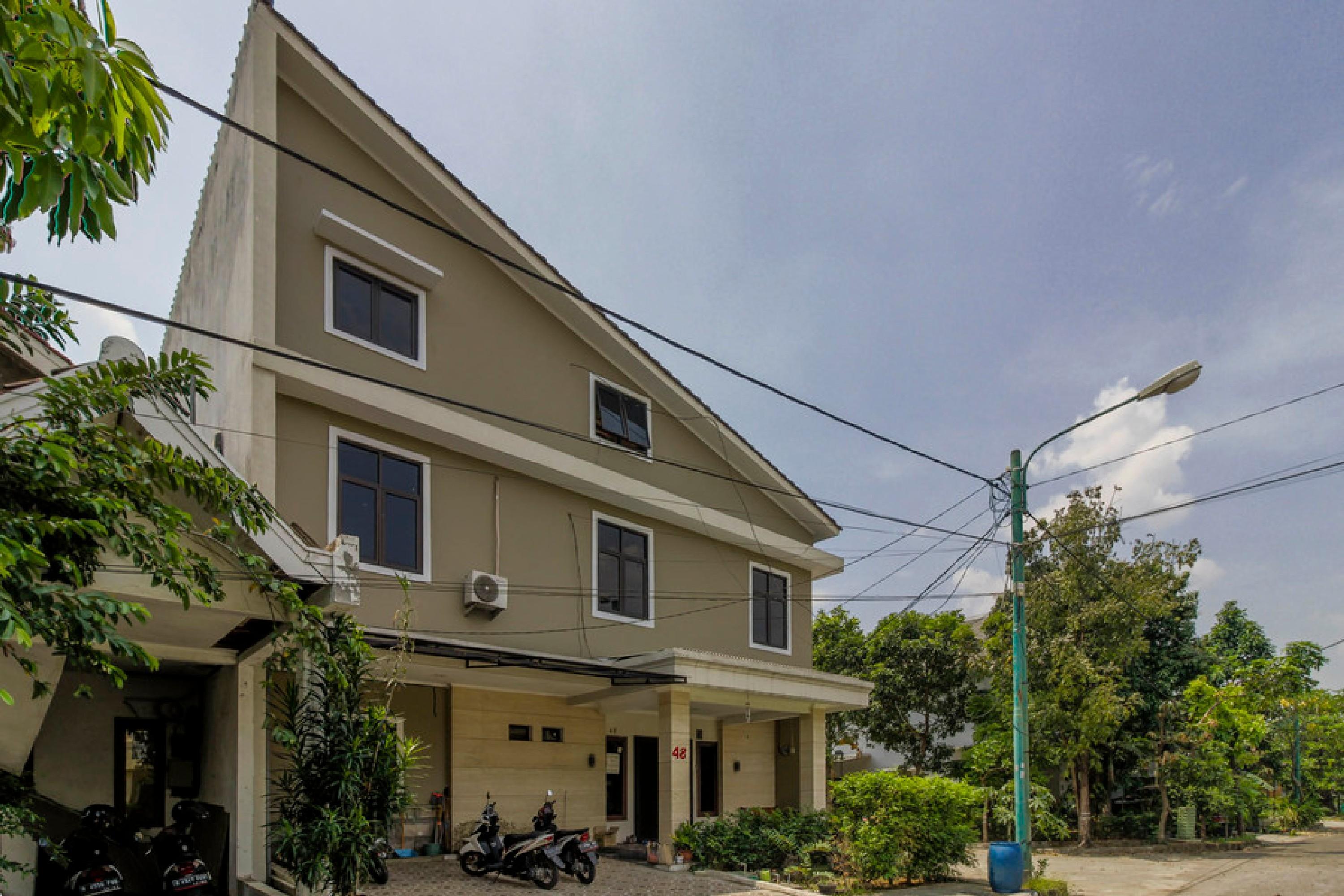 Reddoorz Plus Near Lippo Cikarang Mall ブカシ エクステリア 写真
