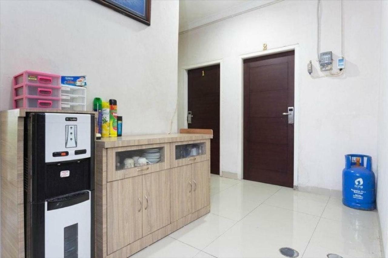 Reddoorz Plus Near Lippo Cikarang Mall ブカシ エクステリア 写真